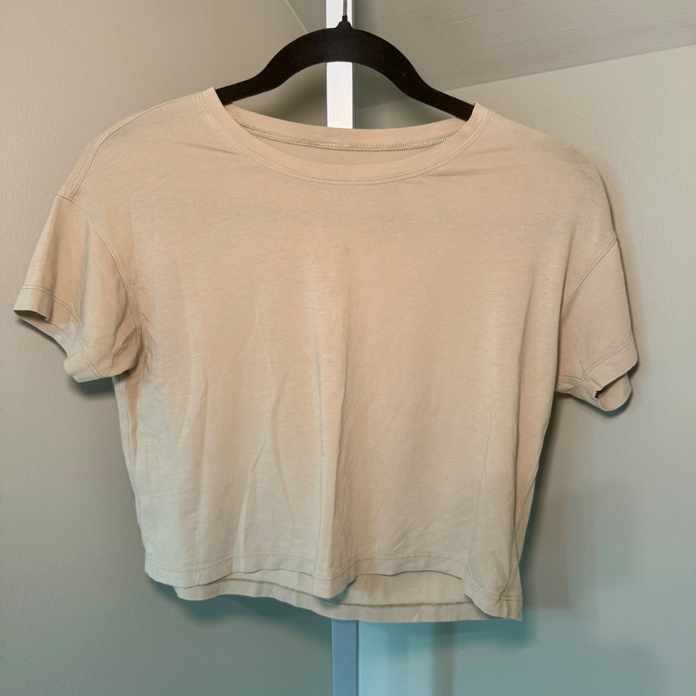 Lululemon Cates T-Shirt Tan Beige Relaxed Cropped Short Sleeve Crew Neck Tee S